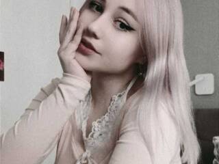 Ερωτική συνομιλία μέσω βίντεο CloutMama