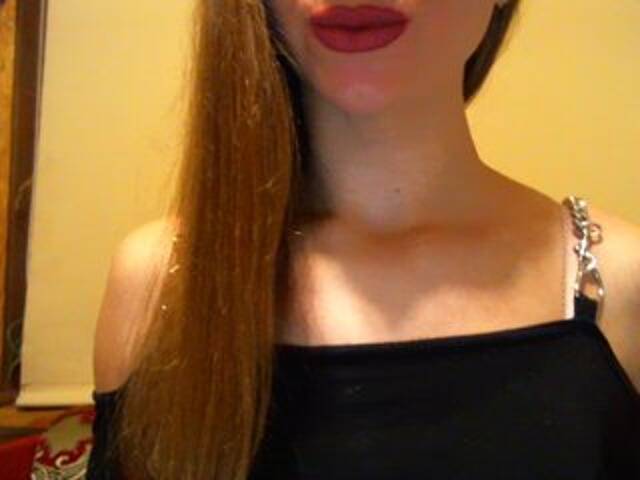 Εκπομπές οθόνης CocoMademoise