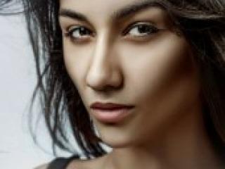 Ερωτική συνομιλία μέσω βίντεο colette