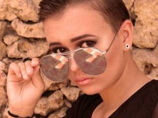 Ερωτική συνομιλία μέσω βίντεο conny-crazy1