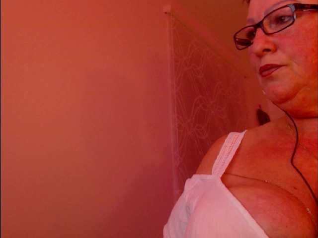 Φωτογραφίες Connyat99 Make Mistress Conny happy with the vibration 201 ultra high kiss tits flash 80 tips guys kiss only german here pm 20Domi 5 min steuern 200 tips