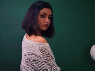 Ερωτική συνομιλία μέσω βίντεο CoralineJonez