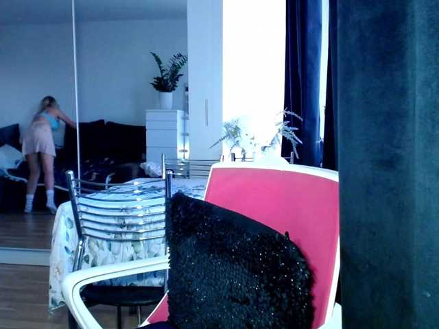 Εκπομπές οθόνης Cornelia22hot