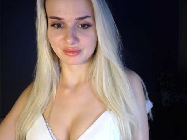 Εκπομπές οθόνης Cornelia22hot