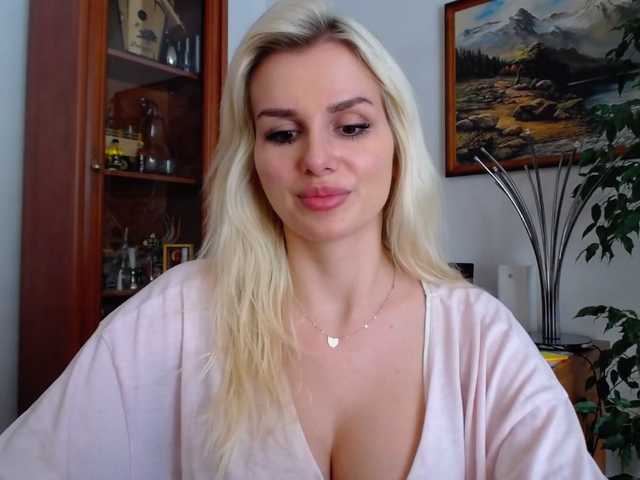 Εκπομπές οθόνης Cornelia22hot