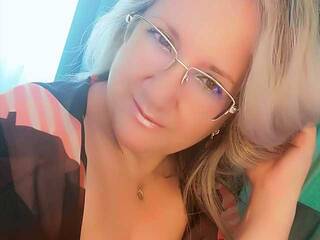 Ερωτική συνομιλία μέσω βίντεο Corynia