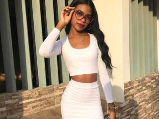 Ερωτική συνομιλία μέσω βίντεο Costehot1