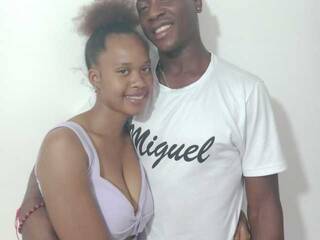 Ερωτική συνομιλία μέσω βίντεο couplesexy74