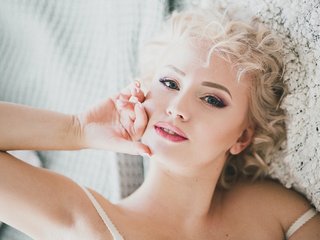 Ερωτική συνομιλία μέσω βίντεο CozySandra