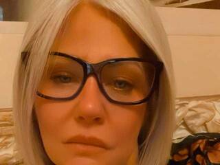 Ερωτική συνομιλία μέσω βίντεο CrazyBionda