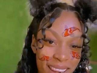 Ερωτική συνομιλία μέσω βίντεο Creamcandy