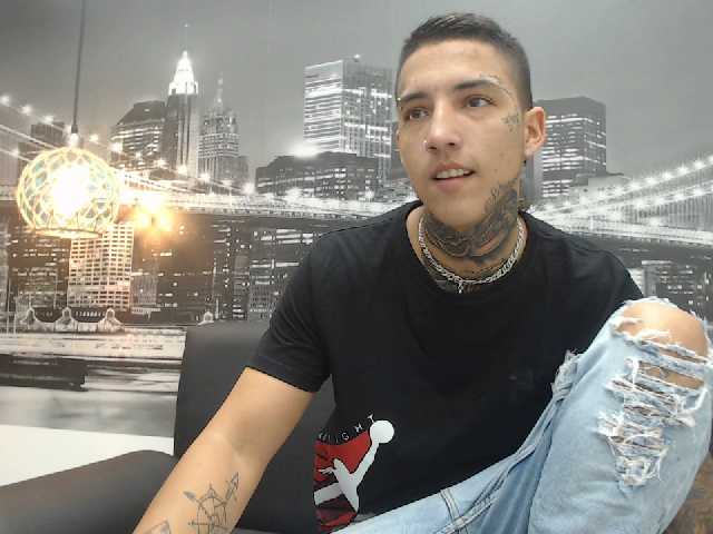 Εκπομπές οθόνης CrisFtm