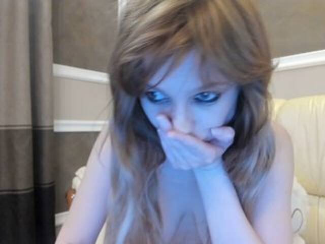 Εκπομπές οθόνης cryptoslutty