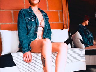 Ερωτική συνομιλία μέσω βίντεο CrystalStarX