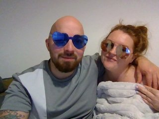 Ερωτική συνομιλία μέσω βίντεο CuriousCouple91