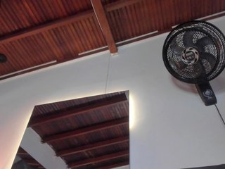 Ερωτική συνομιλία μέσω βίντεο cute-doll