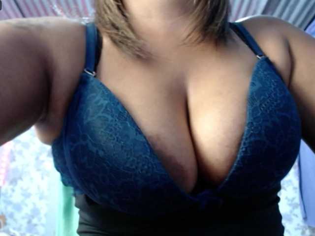 Φωτογραφίες Dahian-Diamod hey♥ come to play♥ hru? #milf #ebony #mommy #latina #mature♥♥♥