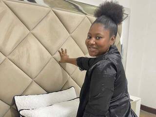 Ερωτική συνομιλία μέσω βίντεο dahianabrow