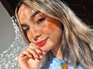 Ερωτική συνομιλία μέσω βίντεο Dalia-Salem