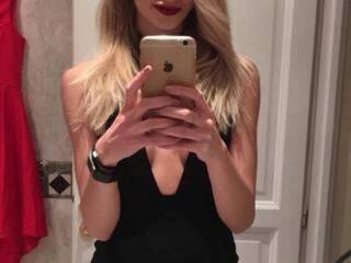 Ερωτική συνομιλία μέσω βίντεο dancinglady