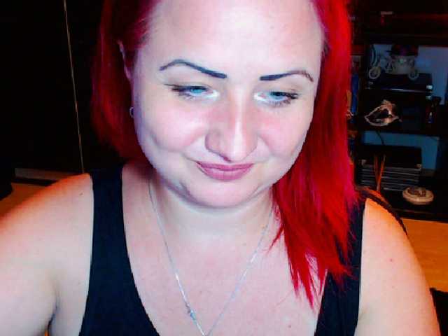 Εκπομπές οθόνης KinkyDomina