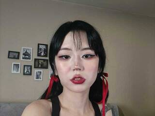 Ερωτική συνομιλία μέσω βίντεο DarlingNora