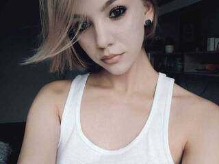 Ερωτική συνομιλία μέσω βίντεο DASHII