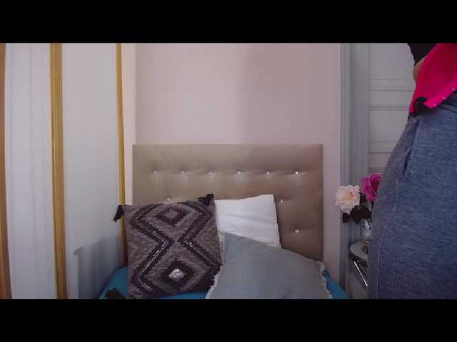 Εκπομπές οθόνης DayanaQueen