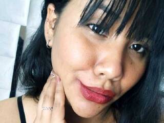 Ερωτική συνομιλία μέσω βίντεο DellaBaker