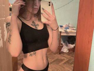 Ερωτική συνομιλία μέσω βίντεο devil-in-me88