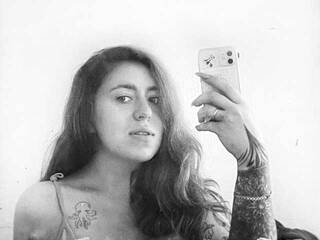 Ερωτική συνομιλία μέσω βίντεο FortuneCarmen