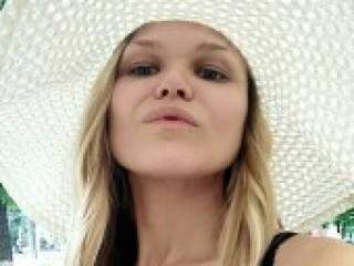 Ερωτική συνομιλία μέσω βίντεο diannasky