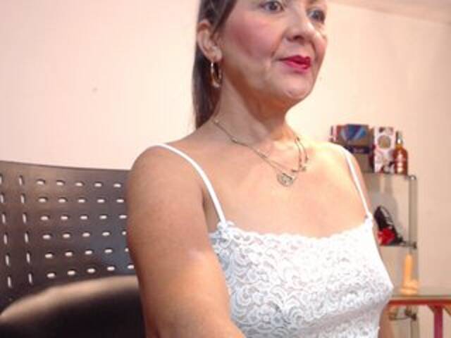 Εκπομπές οθόνης SquirtNstyGrl