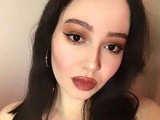 Ερωτική συνομιλία μέσω βίντεο DirtyMelody