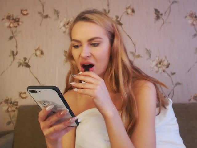 Εκπομπές οθόνης babepoli