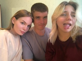 Ερωτική συνομιλία μέσω βίντεο DivineTrio