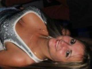 Ερωτική συνομιλία μέσω βίντεο djerry666