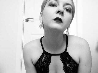 Ερωτική συνομιλία μέσω βίντεο Dntfallasleep