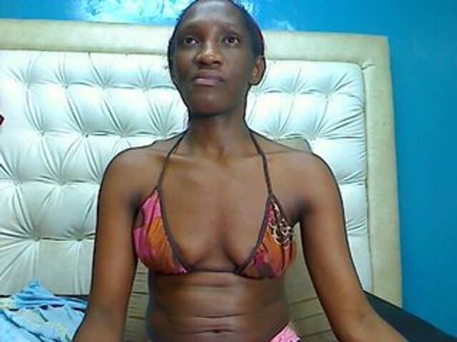 Εκπομπές οθόνης DolcePinkPuss