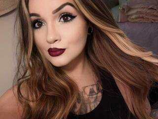 Ερωτική συνομιλία μέσω βίντεο Doll4Sir