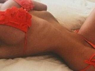 Ερωτική συνομιλία μέσω βίντεο dolllss