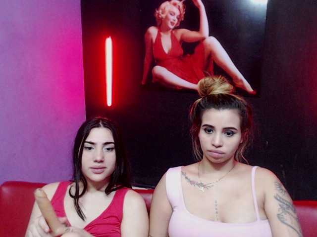 Φωτογραφίες duosexygirl hi welcome to our room, we are 2 latin girls, we wanna have some fun, send tips for see tittys, asses. kisses, and more