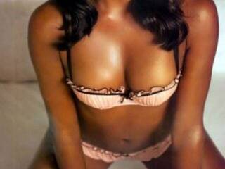 Ερωτική συνομιλία μέσω βίντεο ebony-angel