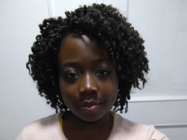 Η φωτογραφία προφίλ ebony-curls