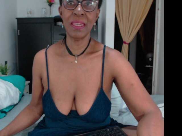 Εκπομπές οθόνης ebonymilf