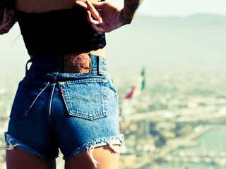 Ερωτική συνομιλία μέσω βίντεο ElectraFiery