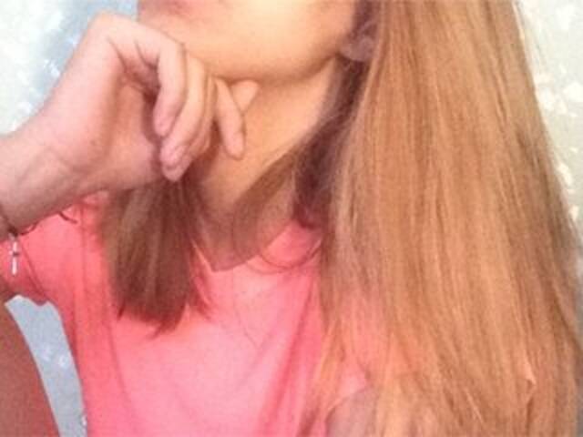 Εκπομπές οθόνης ElegantBlonda