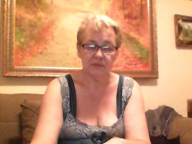 Εκπομπές οθόνης ElegantBlonda