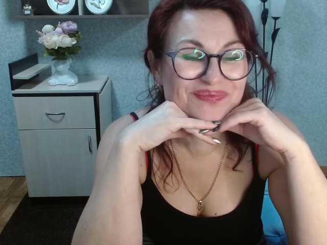 Εκπομπές οθόνης Ellie_