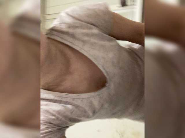 Εκπομπές οθόνης Milka_Milf